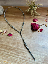 Load image into Gallery viewer, Lariat graduated sterling silver pearl