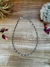 Load image into Gallery viewer, Mini Torpedo choker Sterling Silver Pearls